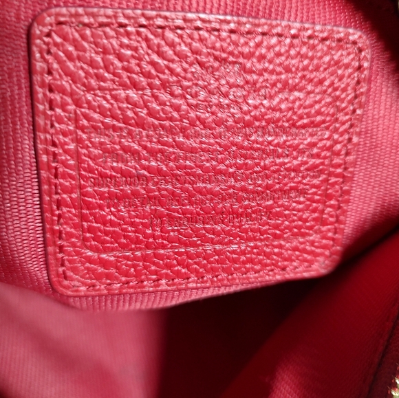 Coach Crossbody Handbag .....Gently Used....Excellent Condition - Picture 8 of 10